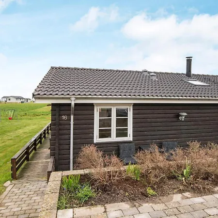 6 Person Holiday In *